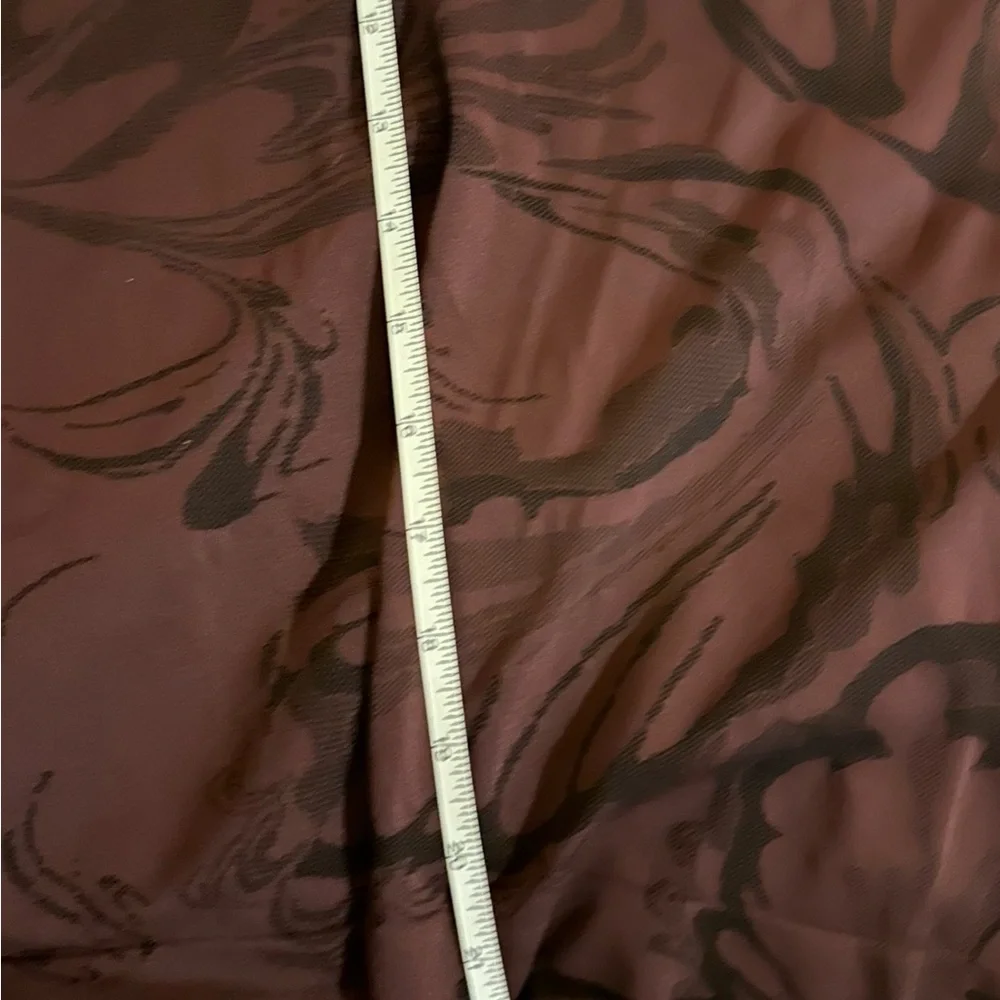 Bundle of 2 Subtle Patterned Large Athleta Momentum Tops in Burgundy & Teal - Picture 11 of 12